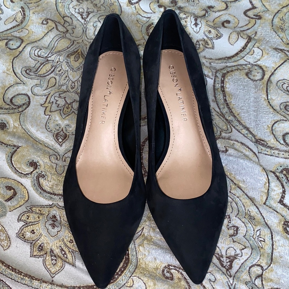 GIBSON*LATIMER BLACK SUEDE BLOCK HEELS